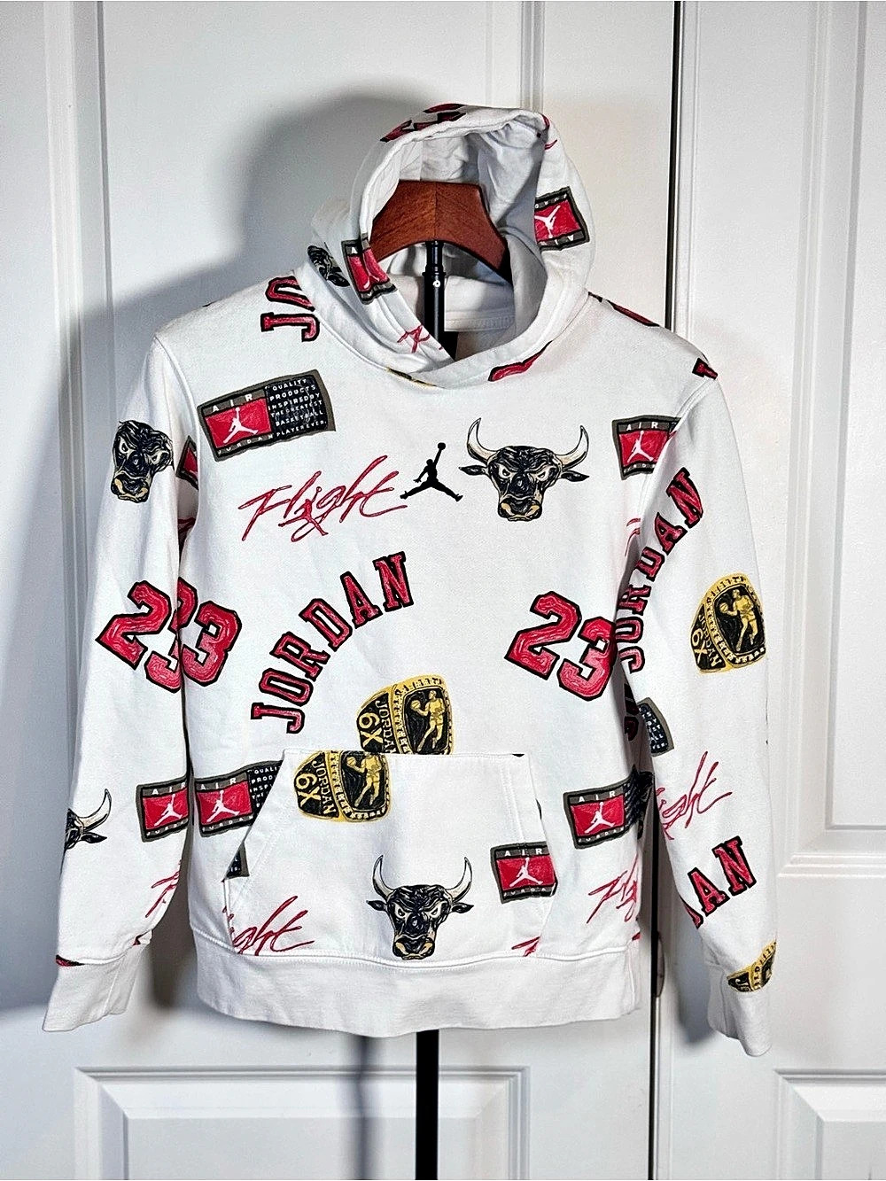 Jordan Flight Hoodie Youth L 12 White Bulls 23 Championship Ring All Over Print
